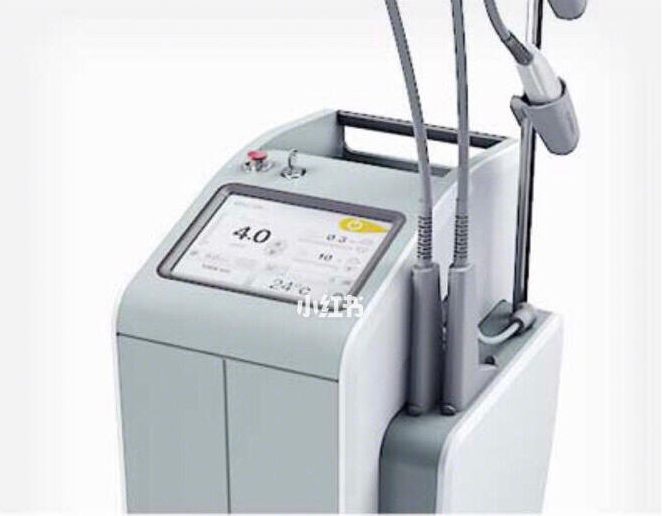 Picture of the dye Laser Caption device used in the treatment of nevus