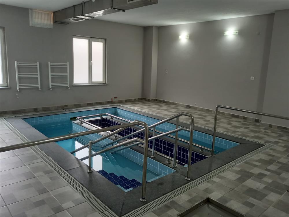 Machka Ömer Burhanoğlu Hastanesi'nde hidroterapi odası 